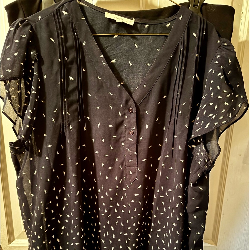 Fun 2 Fun navy & white polyester short sleeve blouse.